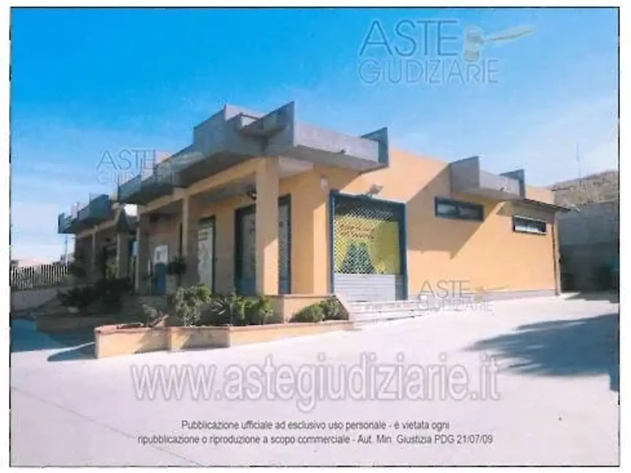 Fabbricato misto in Viale Europa, 93016 Riesi CL, Italia 93016, Riesi, {3} - Foto 1