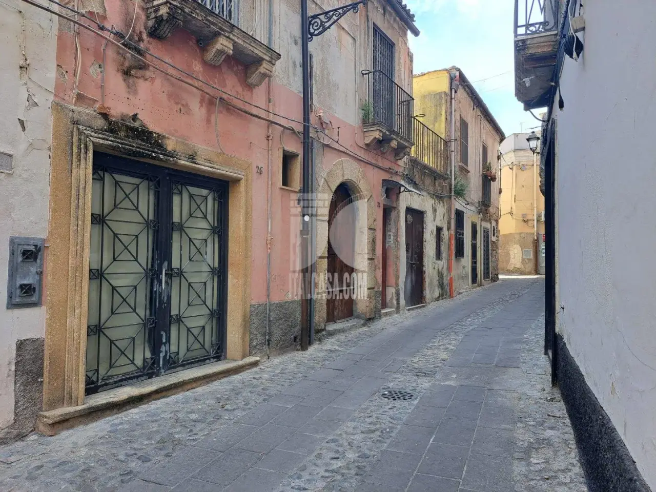 Magazzino in Via Suriano, Crotone, {3} - Foto 1
