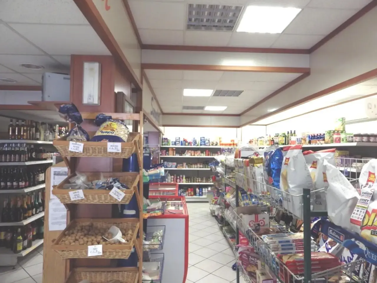 Locale commerciale in , Pontedera, {3} - Foto 1