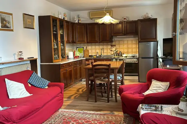 3-room flat in Via Feltrina Centro, Montebelluna - Photo 1