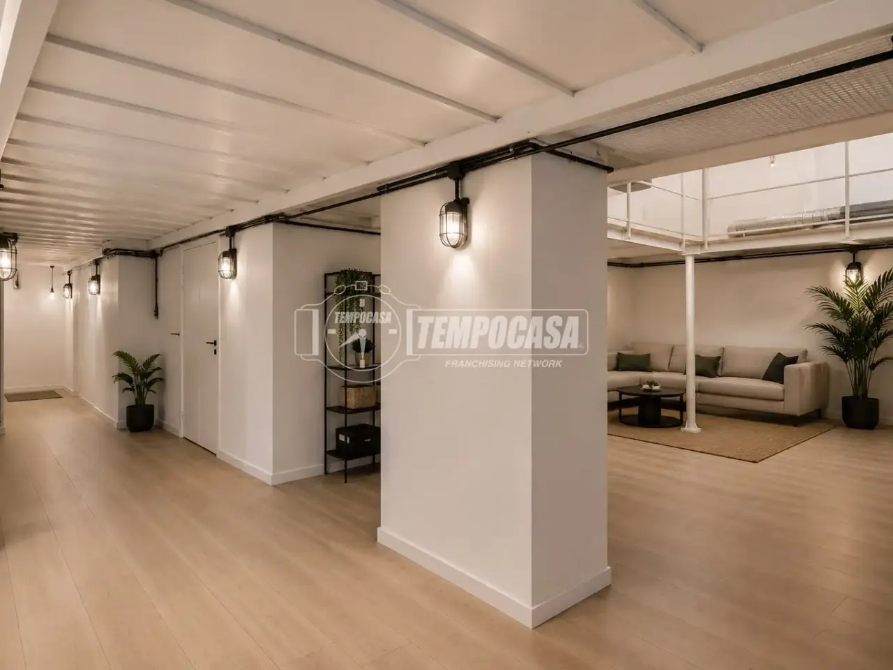 Negozio in Via Serviliano Lattuada 3, Milano, {3} - Foto 1