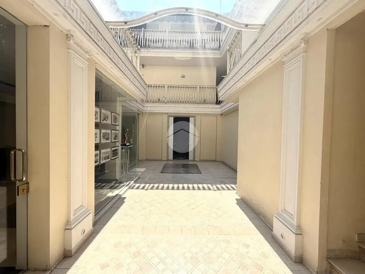 Negozio in Piazza Giacomo Matteotti 25, Desenzano Del Garda, {3} - Foto 2
