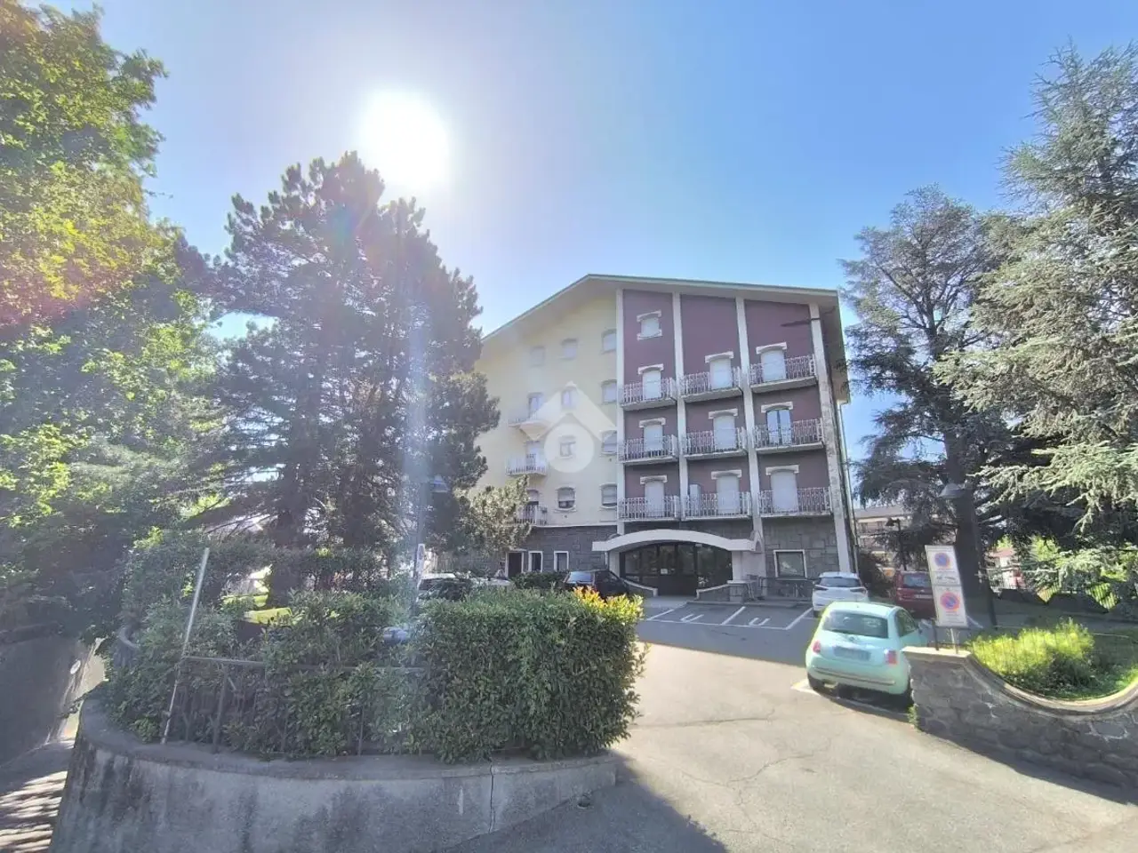 Ufficio in Via Duca degli Abruzzi 4, Aosta, {3} - Foto 1