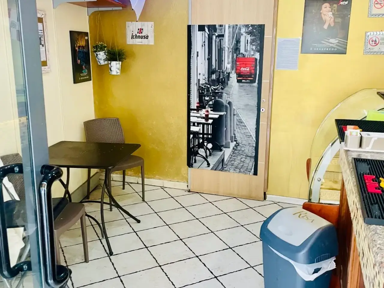 Bar in , Livorno, {3} - Foto 1