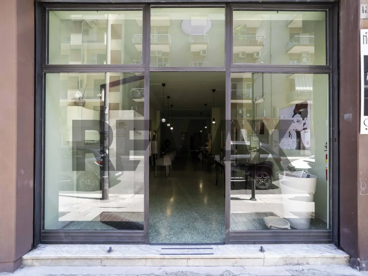 Negozio in Via Giuseppe Re David 184/F, Bari, {3} - Foto 1