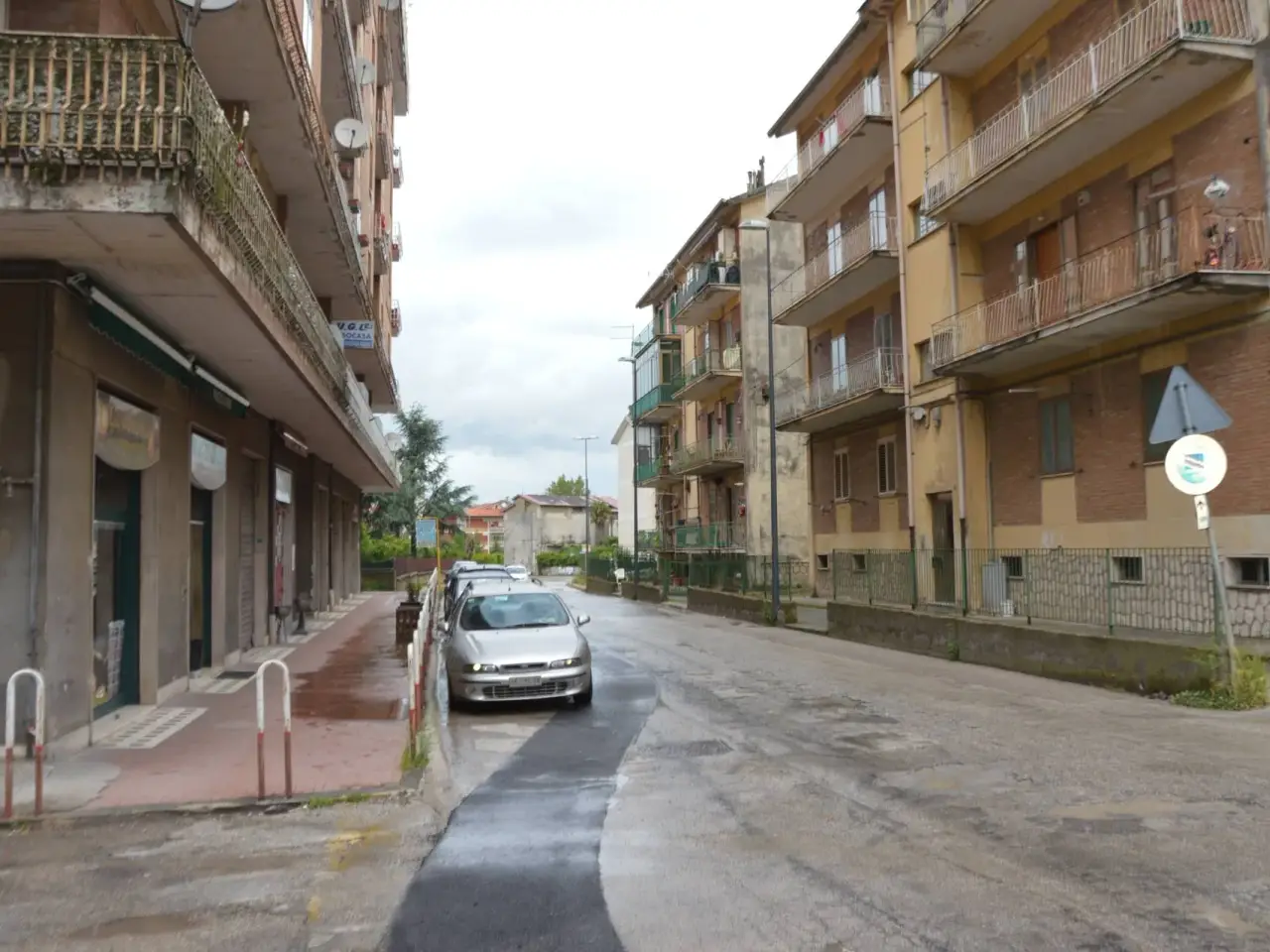 Negozio in Via V. Barra, Avellino, {3} - Foto 1