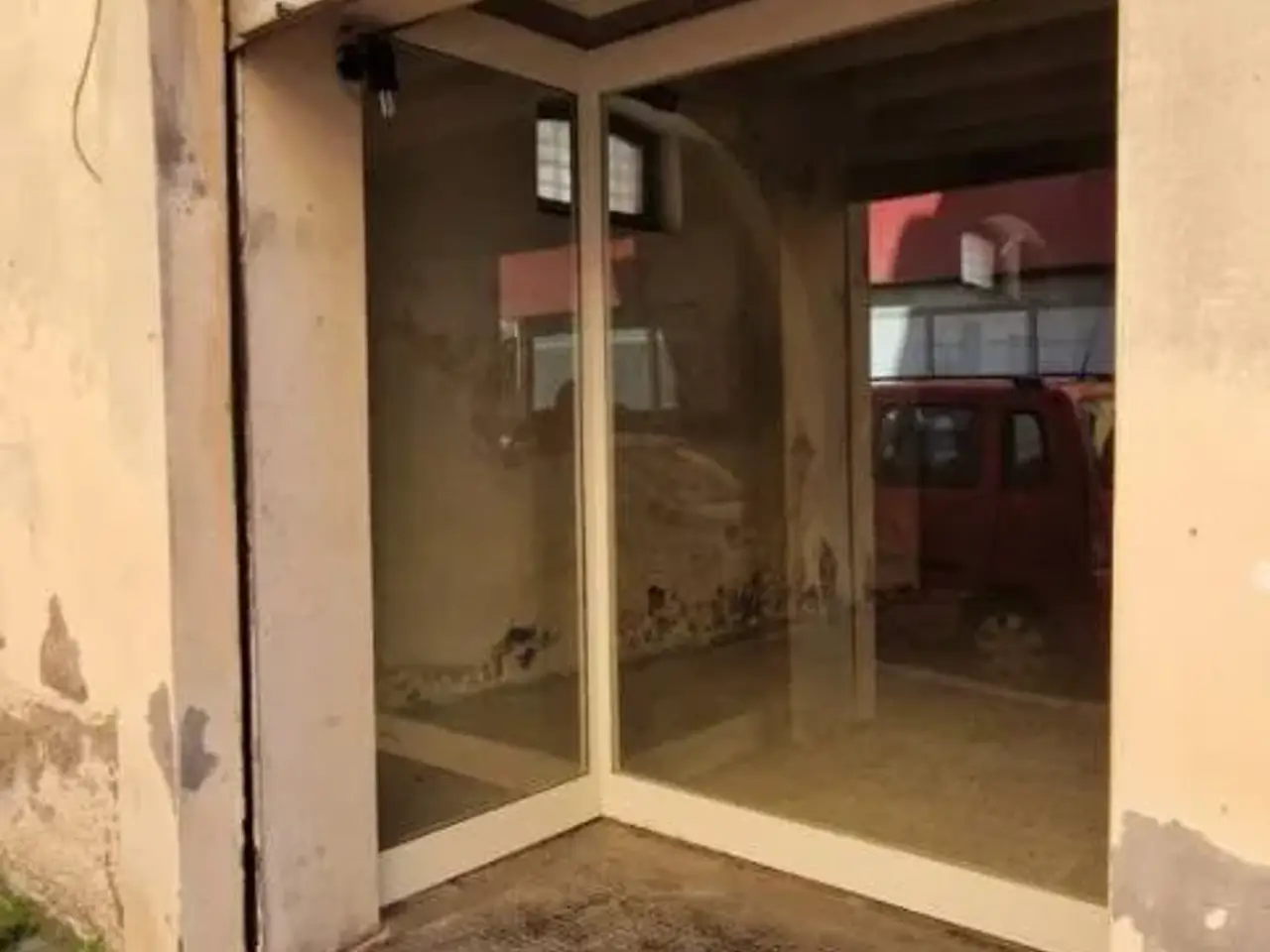 Locale commerciale in Via Orlando Ferrazza 12, Genzano di Roma, Genzano Di Roma, {3} - Foto 1