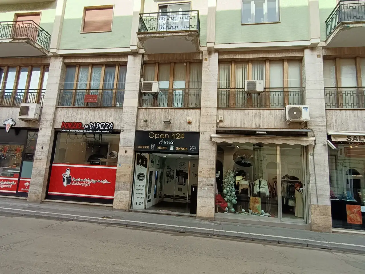 Negozio in Corso Cairoli, Foggia, {3} - Foto 1