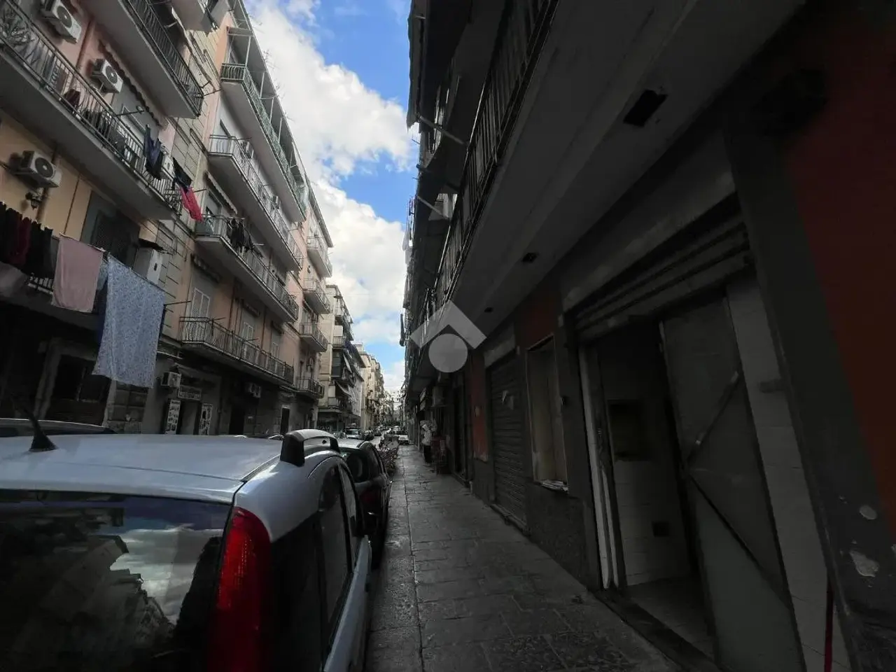 Negozio in Via Giacomo Savarese 30, Napoli, {3} - Foto 1