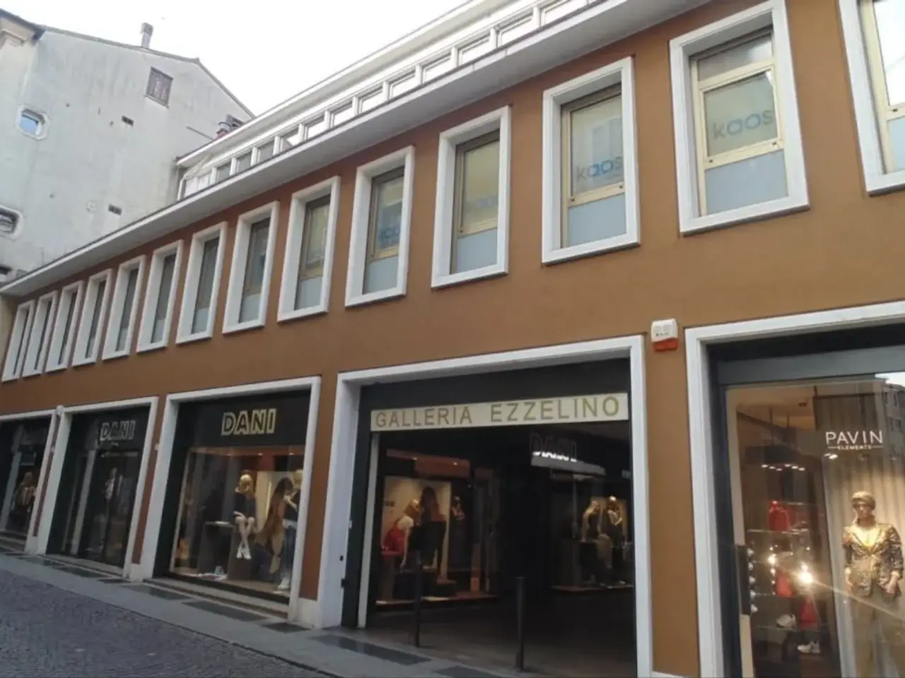 Negozio in Via Santa Lucia, Padova, {3} - Foto 2