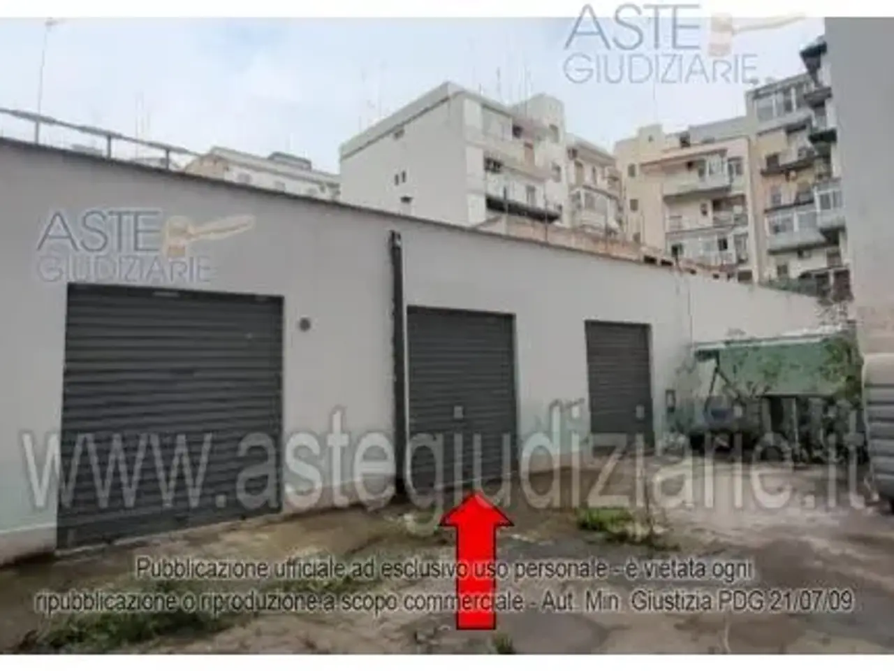 Garage in Via Lucania, 10, 74121 Taranto Ta, Italia 10, Taranto, {3} - Foto 1