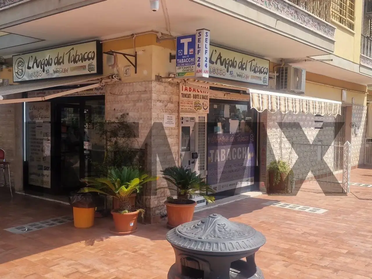 Esercizio commerciale in Via Luca Ghini 47, Roma, {3} - Foto 1
