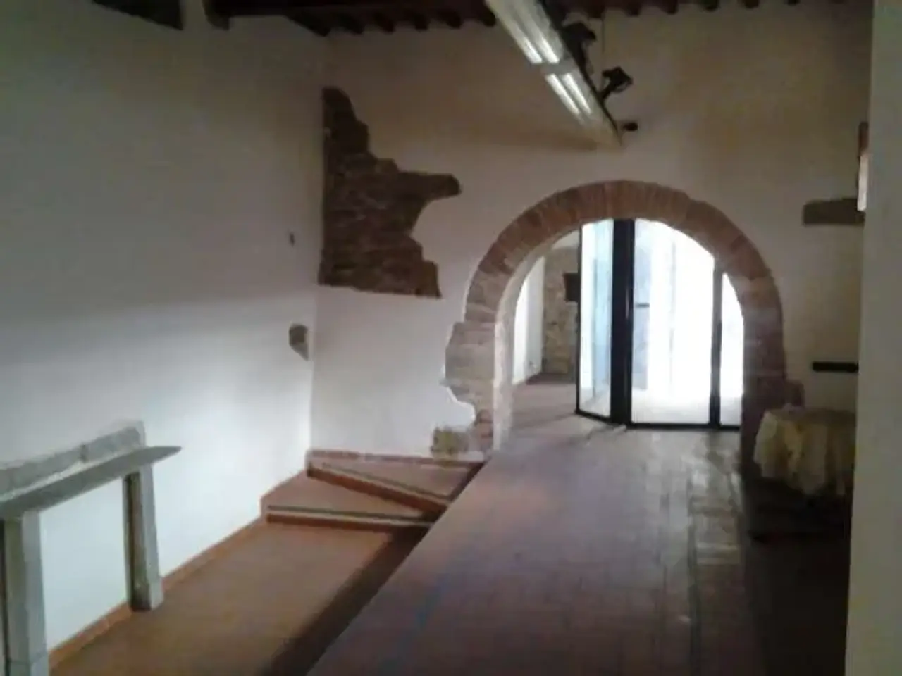Esercizio commerciale in , Sansepolcro, {3} - Foto 1