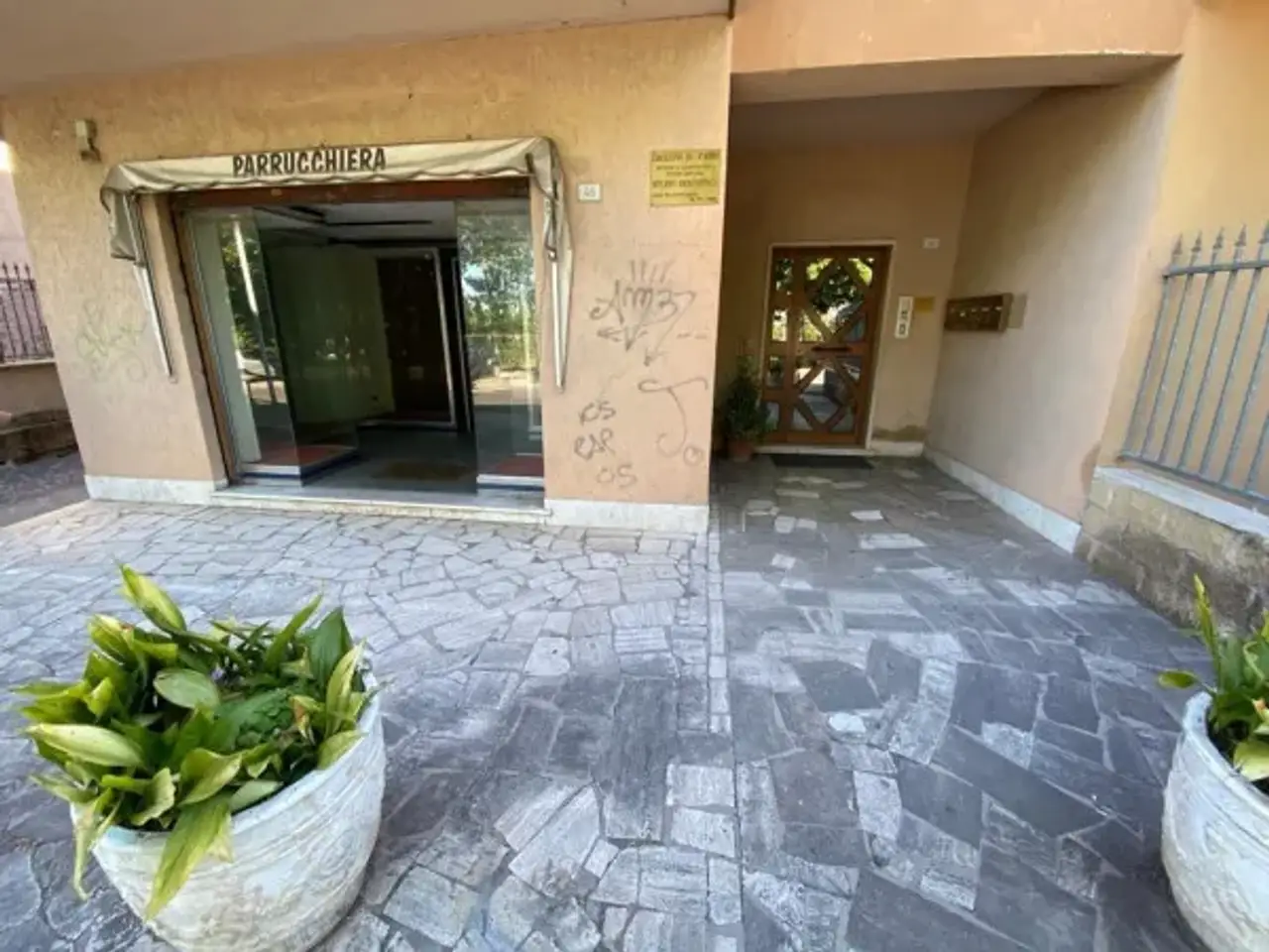 Negozio in Via Rosolina 48, Tivoli, {3} - Foto 2