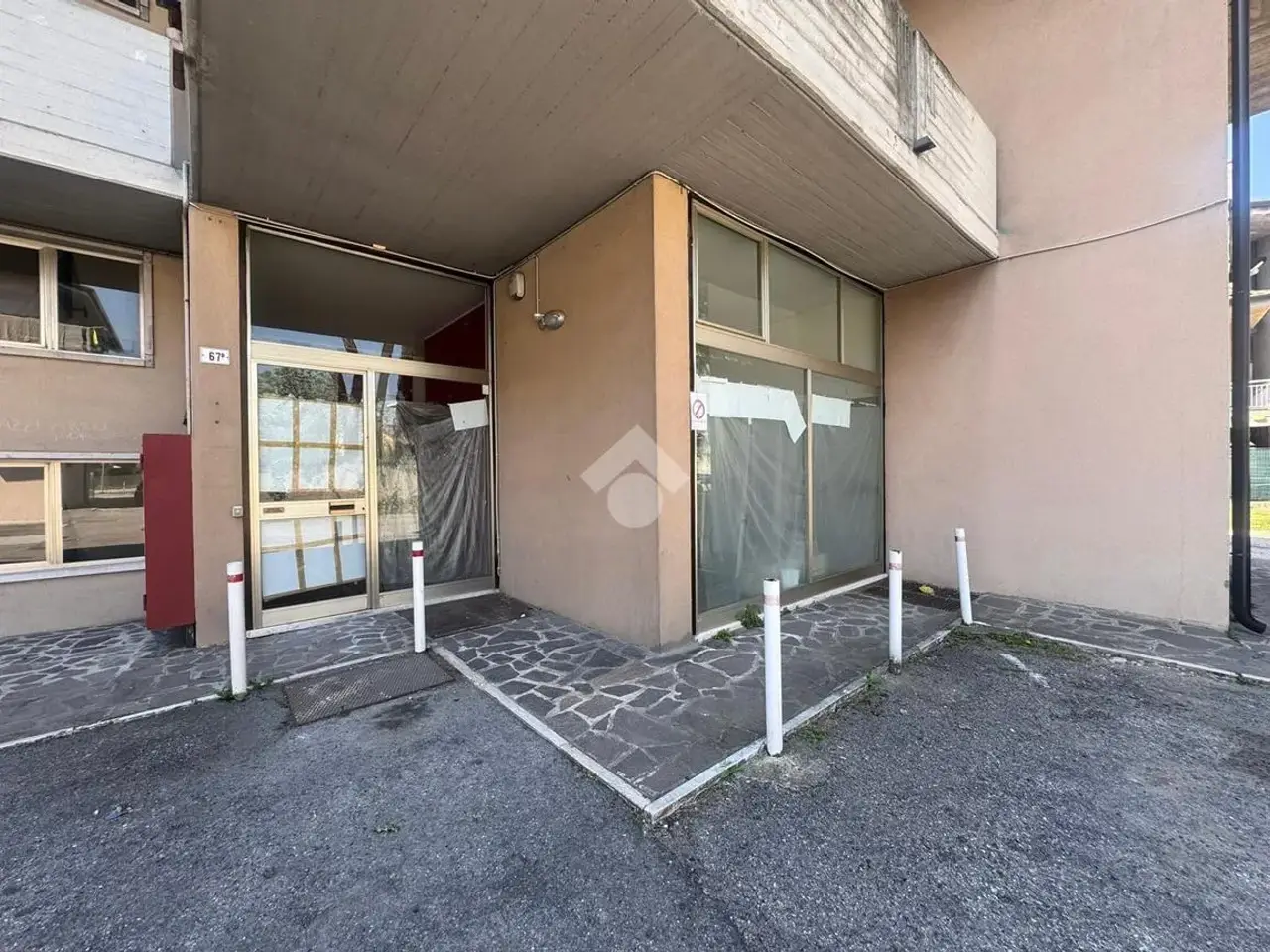 Negozio in Via Gardesana 67, Bussolengo, {3} - Foto 1