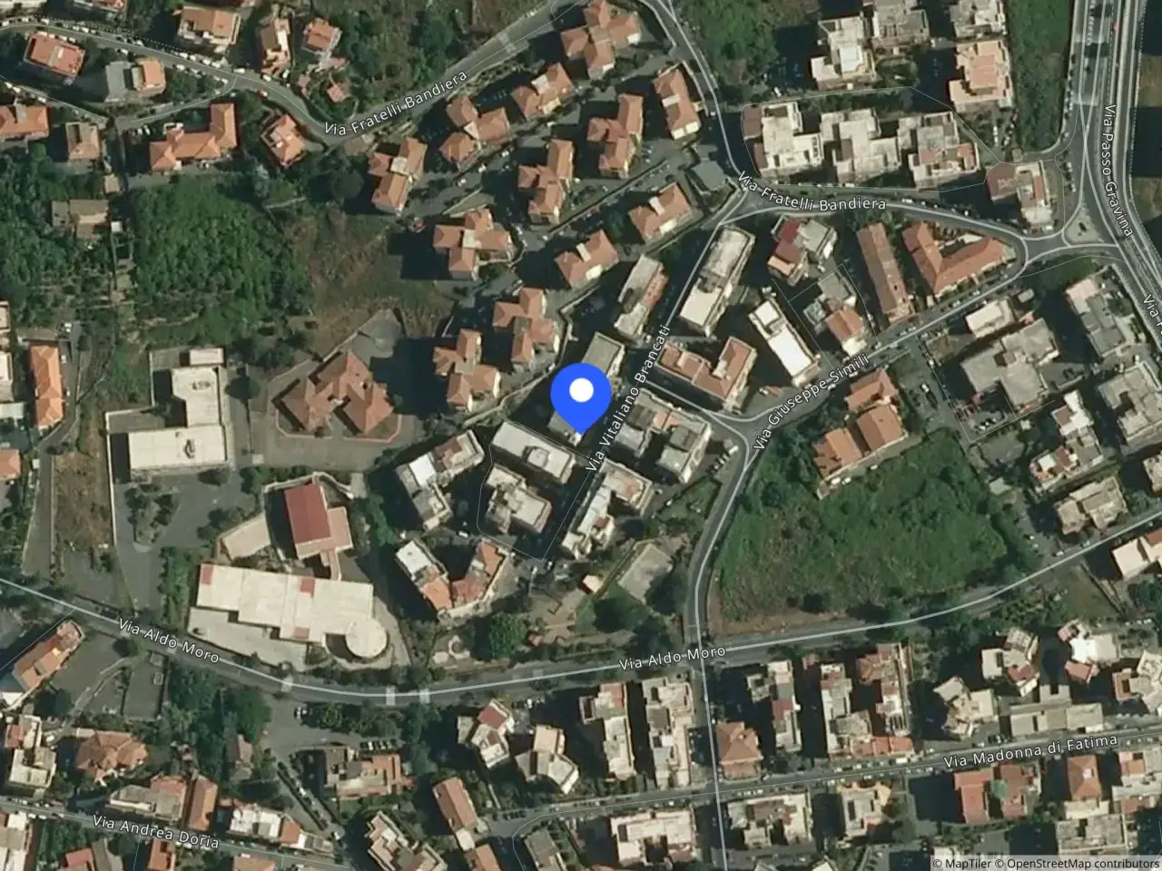 Negozio in Via Vitaliano Brancati 20 20, Gravina Di Catania, {3} - Foto 2