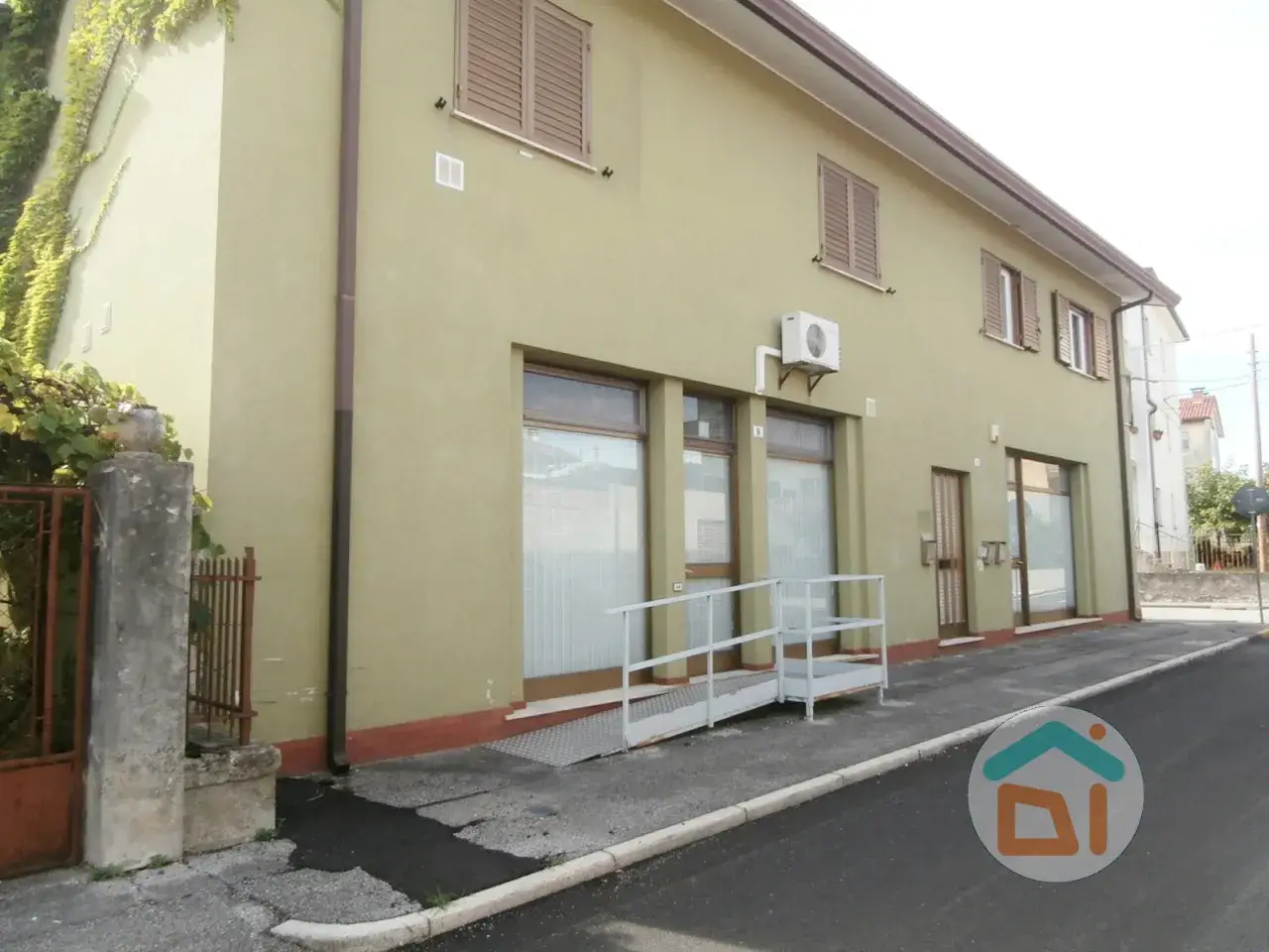 Ufficio in Via Corridoni 9, Sagrado, {3} - Foto 2