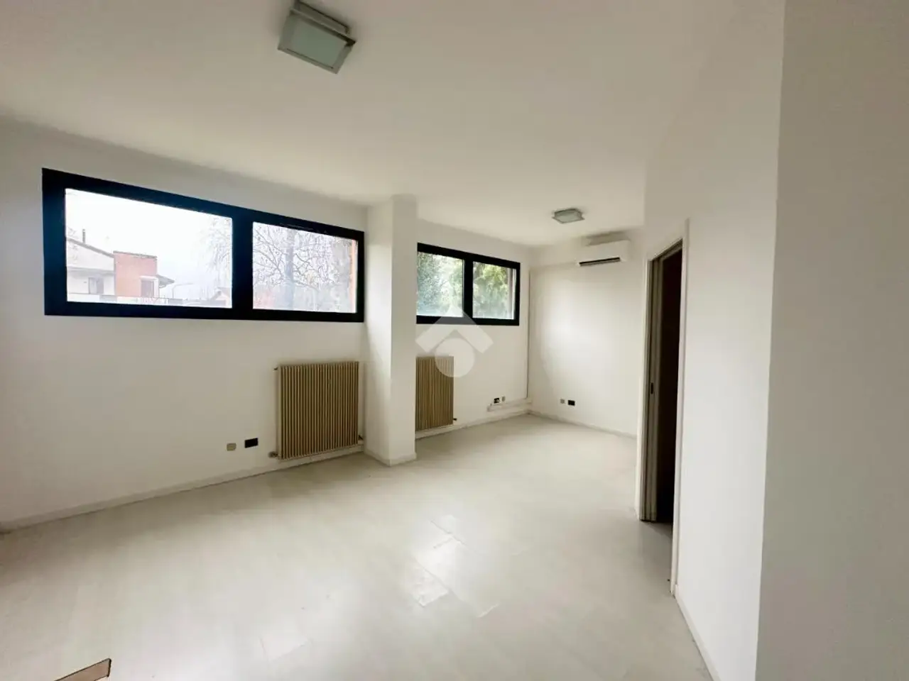 Ufficio in Via S. Pio X 108, Castelfranco Veneto, {3} - Foto 1