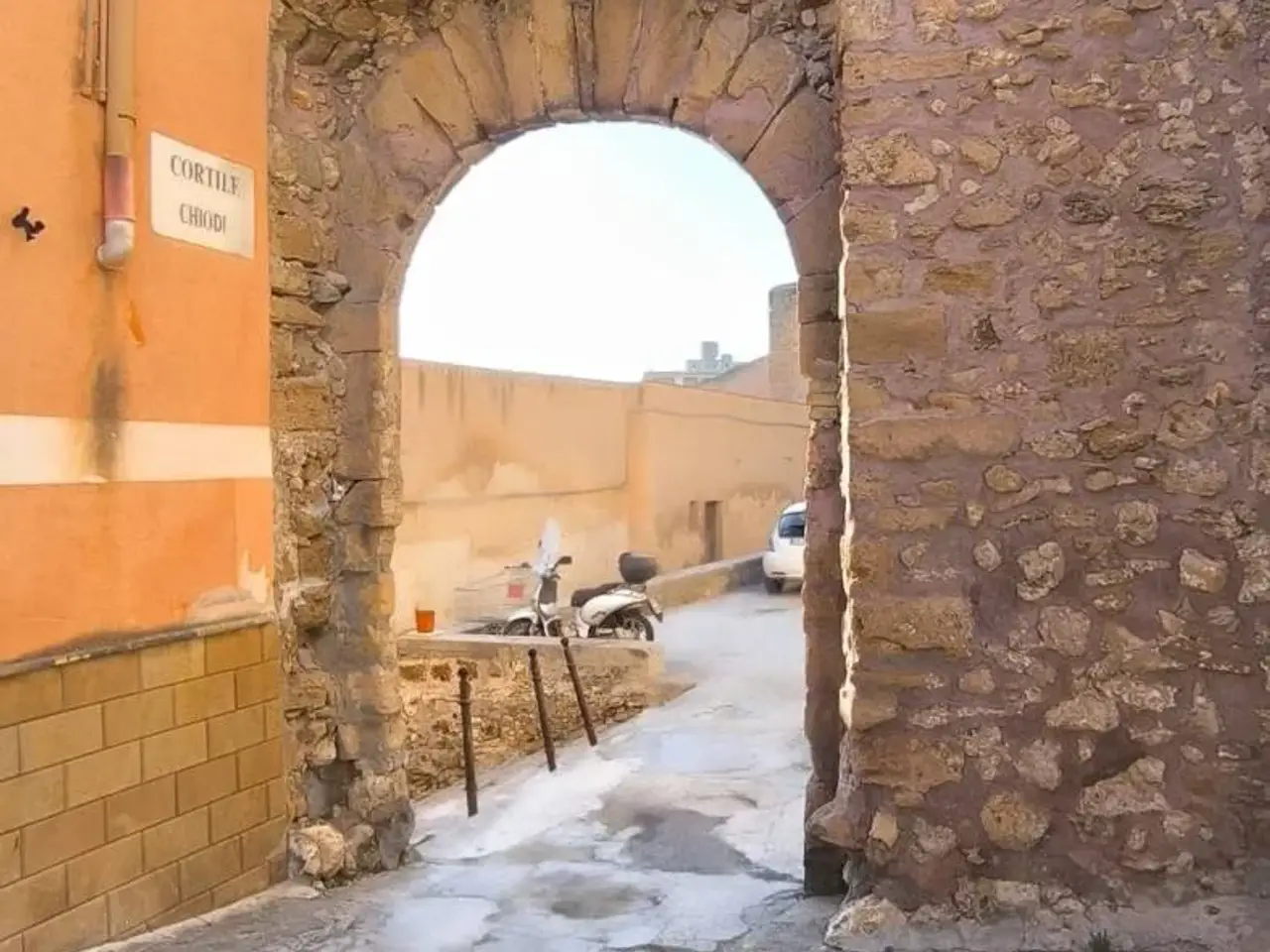 Magazzino in Via Perollo 91, Sciacca, {3} - Foto 1