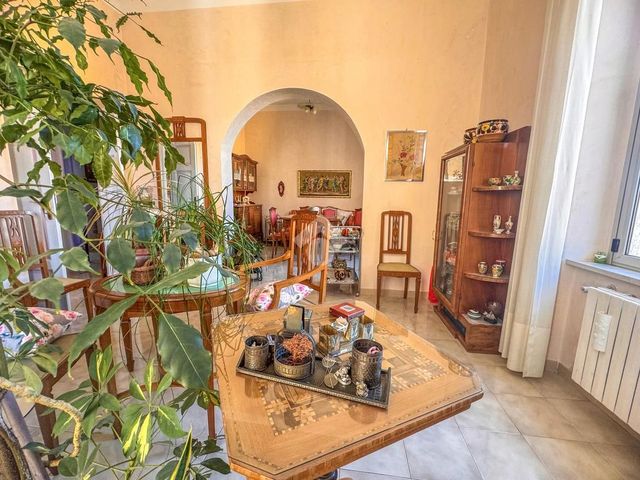 Apartament in {3}, Via Gaetani dell'Aquila d'Aragona 23 - Photo 1