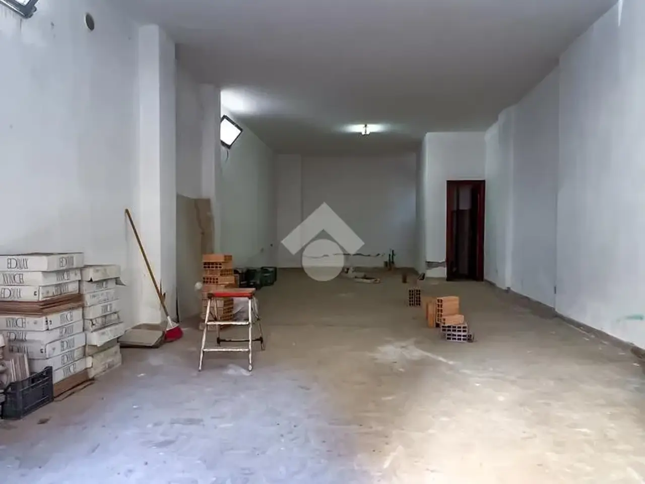 Magazzino in Via del Pesce 4, Formia, {3} - Foto 2