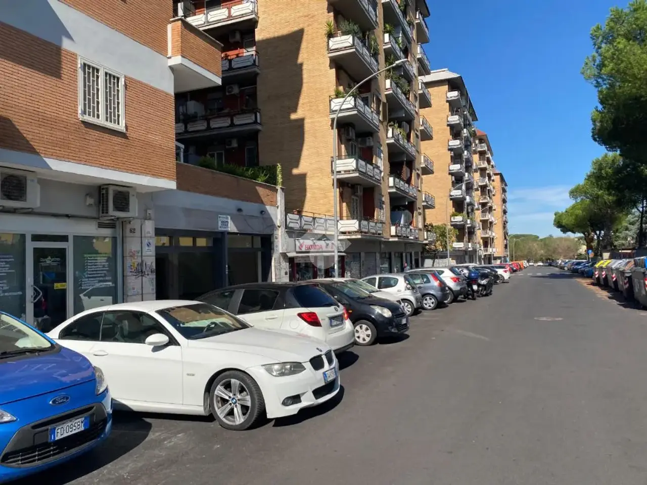 Negozio in Via Sestio Menas 64, Roma, {3} - Foto 2