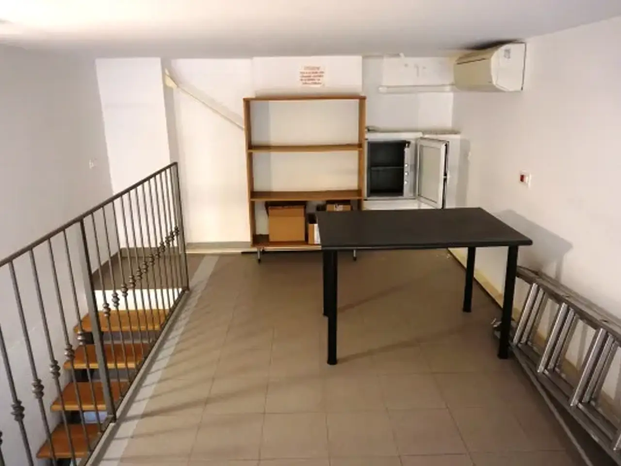 Negozio in Via Bartolomeo Carrea 21r, Genova, {3} - Foto 1