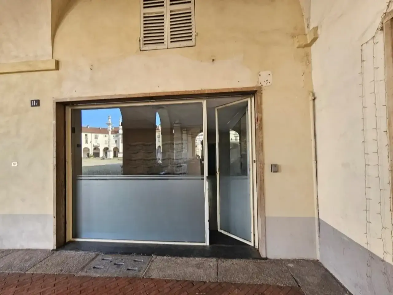 Negozio in Piazza Annunziata 11/F, Venaria Reale, {3} - Foto 1