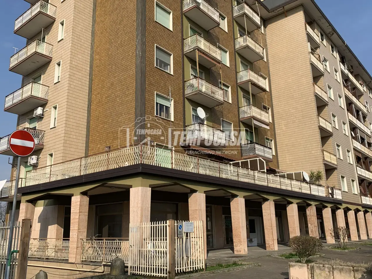 Negozio in Viale Stazione Centrale, Ovada, {3} - Foto 1