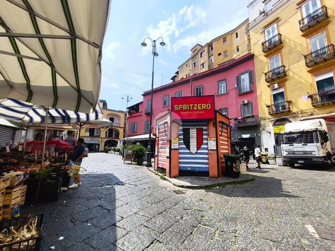 Negozio in Largo Antignano, Napoli, {3} - Foto 2