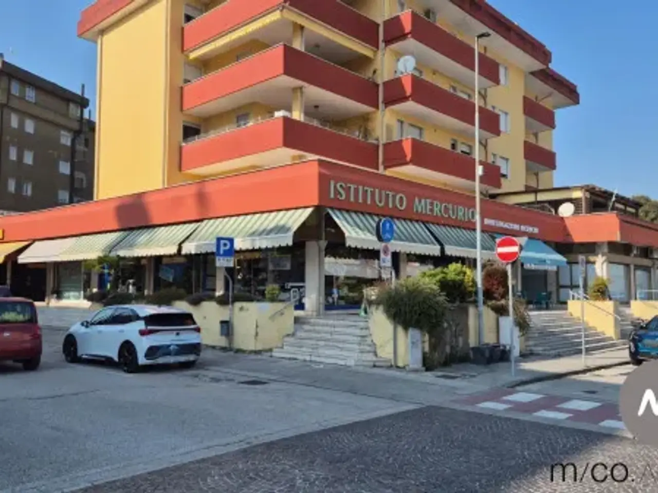 Negozio in Via Pietro del Zoccolo 15, Pordenone, {3} - Foto 2