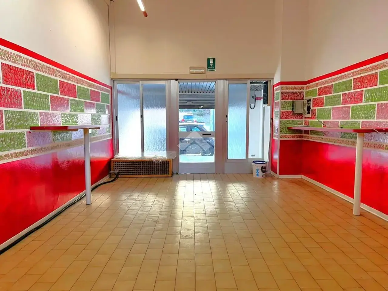 Negozio in Via Alberto De Simoni 39, Sondrio, {3} - Foto 1