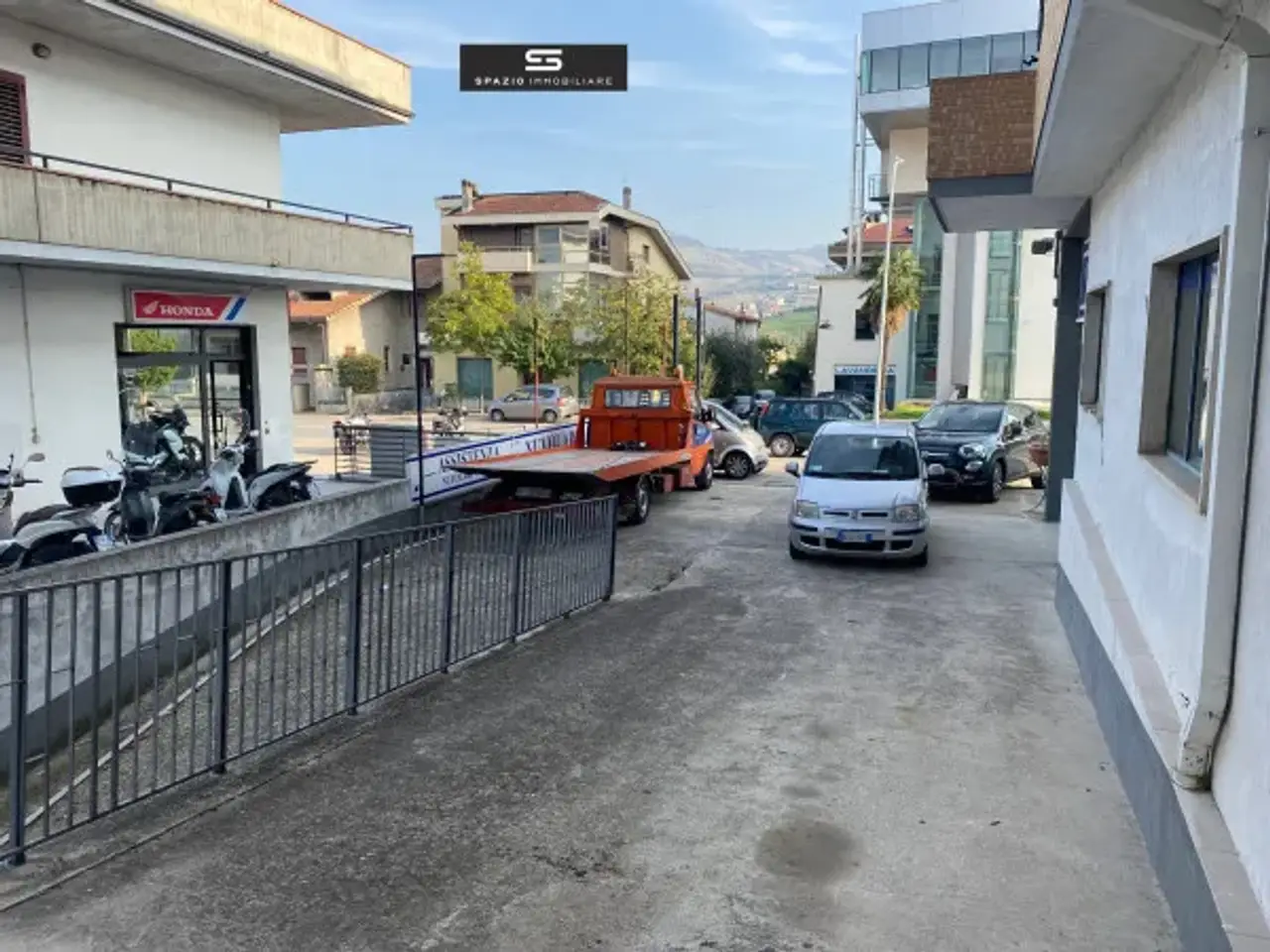Negozio in Via Cristoforo Colombo 63, Teramo, {3} - Foto 2