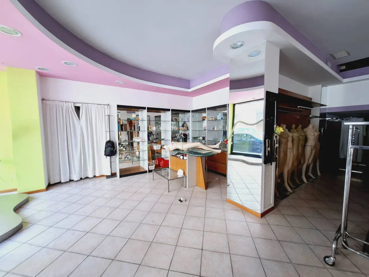 Locale commerciale in , San Benedetto Del Tronto, {3} - Foto 1