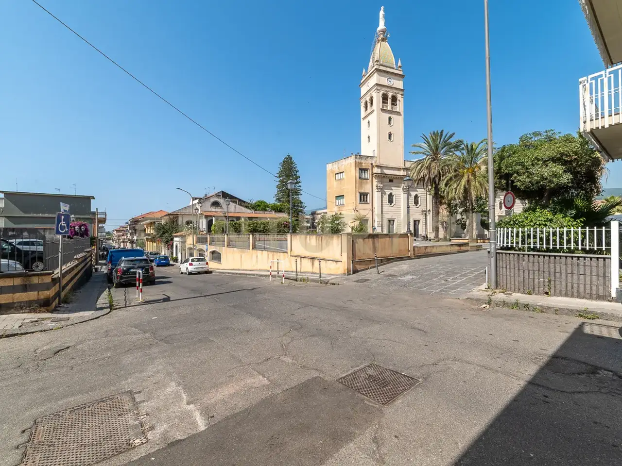 Palazzina commerciale in Via Mario Rapisardi 20, Fiumefreddo Di Sicilia, {3} - Foto 1
