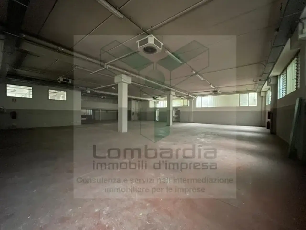 Capannone in Via San Martino 84, Urgnano, {3} - Foto 1