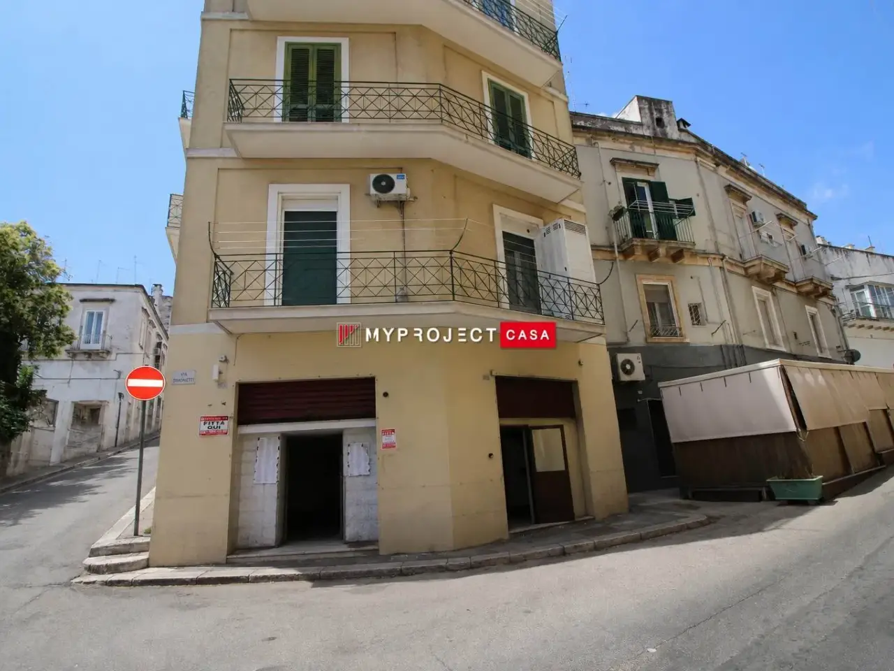 Negozio in Via Giovanni Simonetti, Martina Franca, {3} - Foto 1
