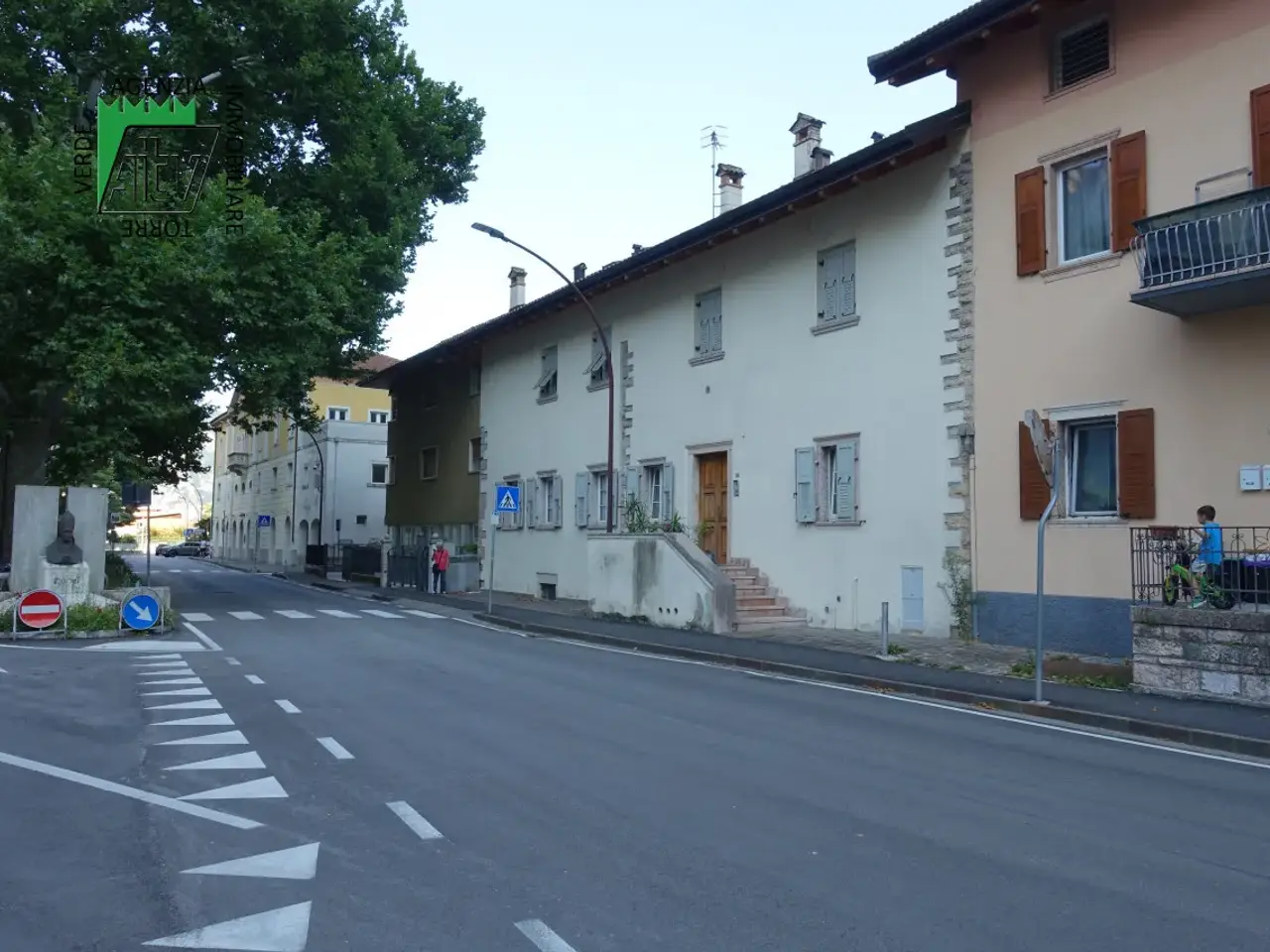 Ufficio in Mezzolombardo, Piazza Pio XII, Mezzolombardo, {3} - Foto 1