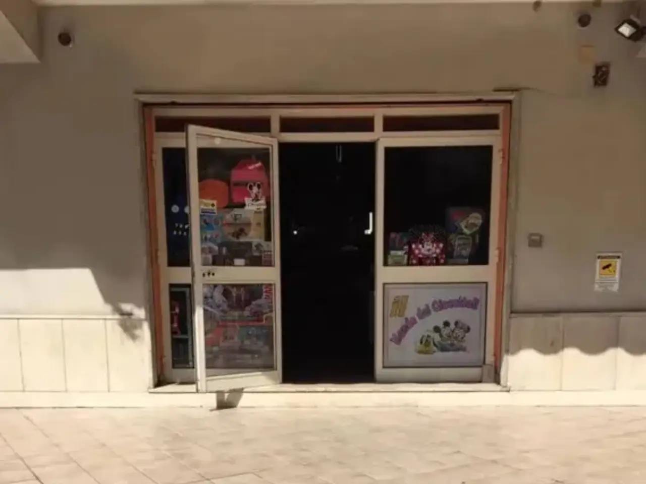 Negozio in Via Santa Venere, Vibo Valentia, {3} - Foto 2