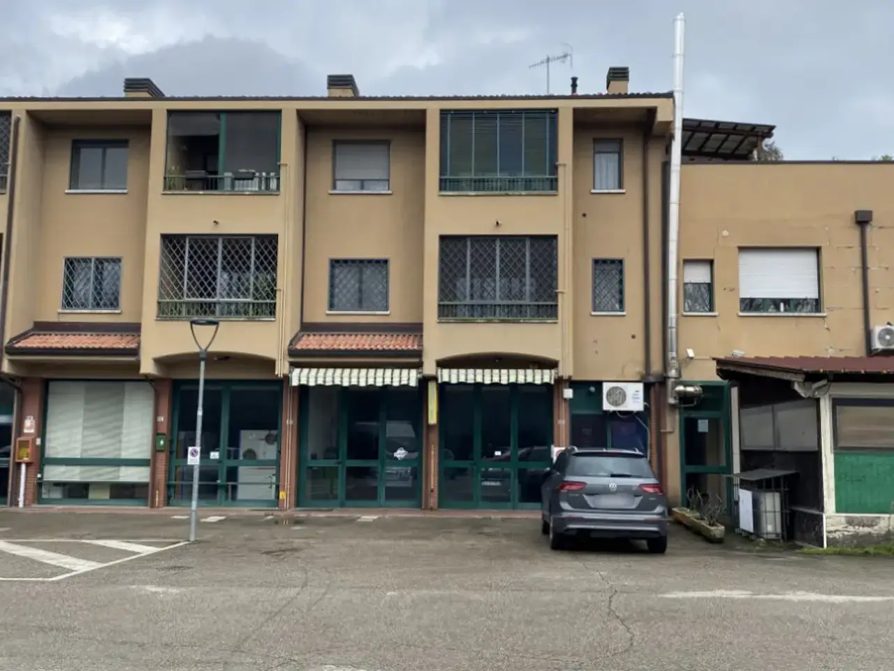 Laboratorio in Via Andrea Costa, Pianoro, {3} - Foto 1