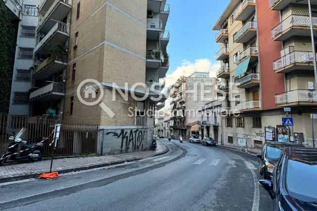 Geschäft in Via Calata San Vito 3, Salerno - Foto 1