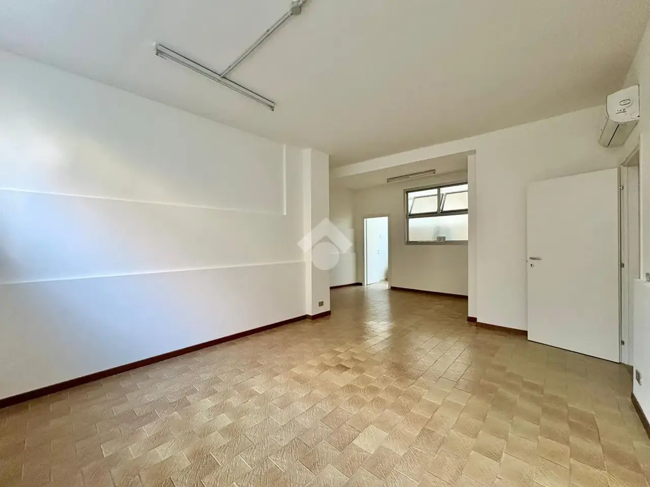 Ufficio in Via Federico Confalonieri 13, Nova Milanese, {3} - Foto 1