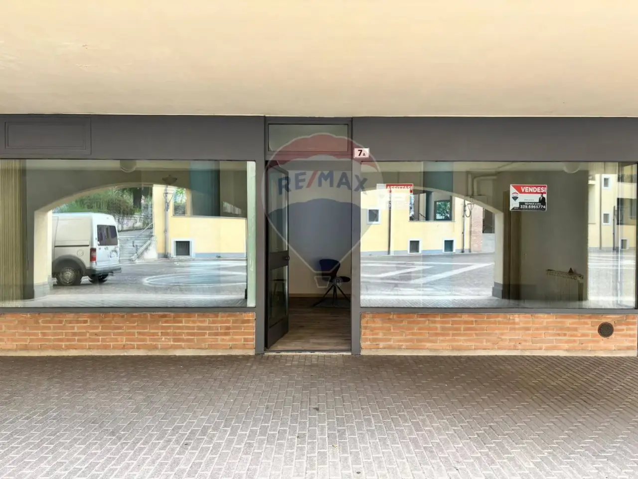 Ufficio in Via Piave 7, Gorle, {3} - Foto 1