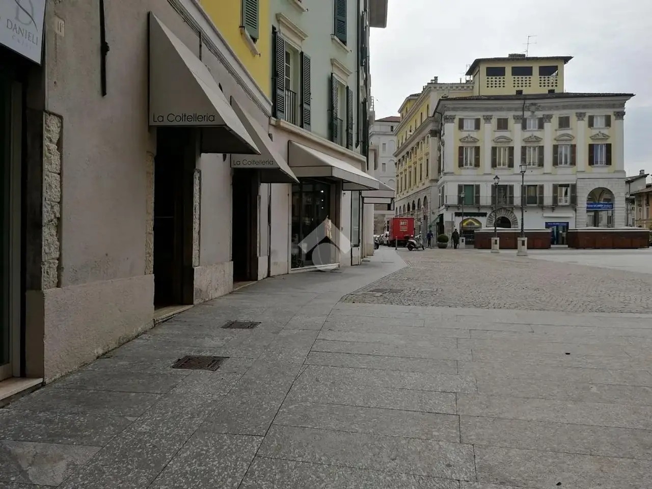 Ufficio in Piazza del Mercato 12, Brescia, {3} - Foto 2