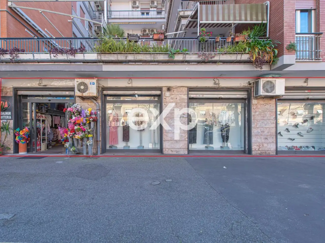 Negozio in Via dei Bragozzi, 44/46, Roma, {3} - Foto 1