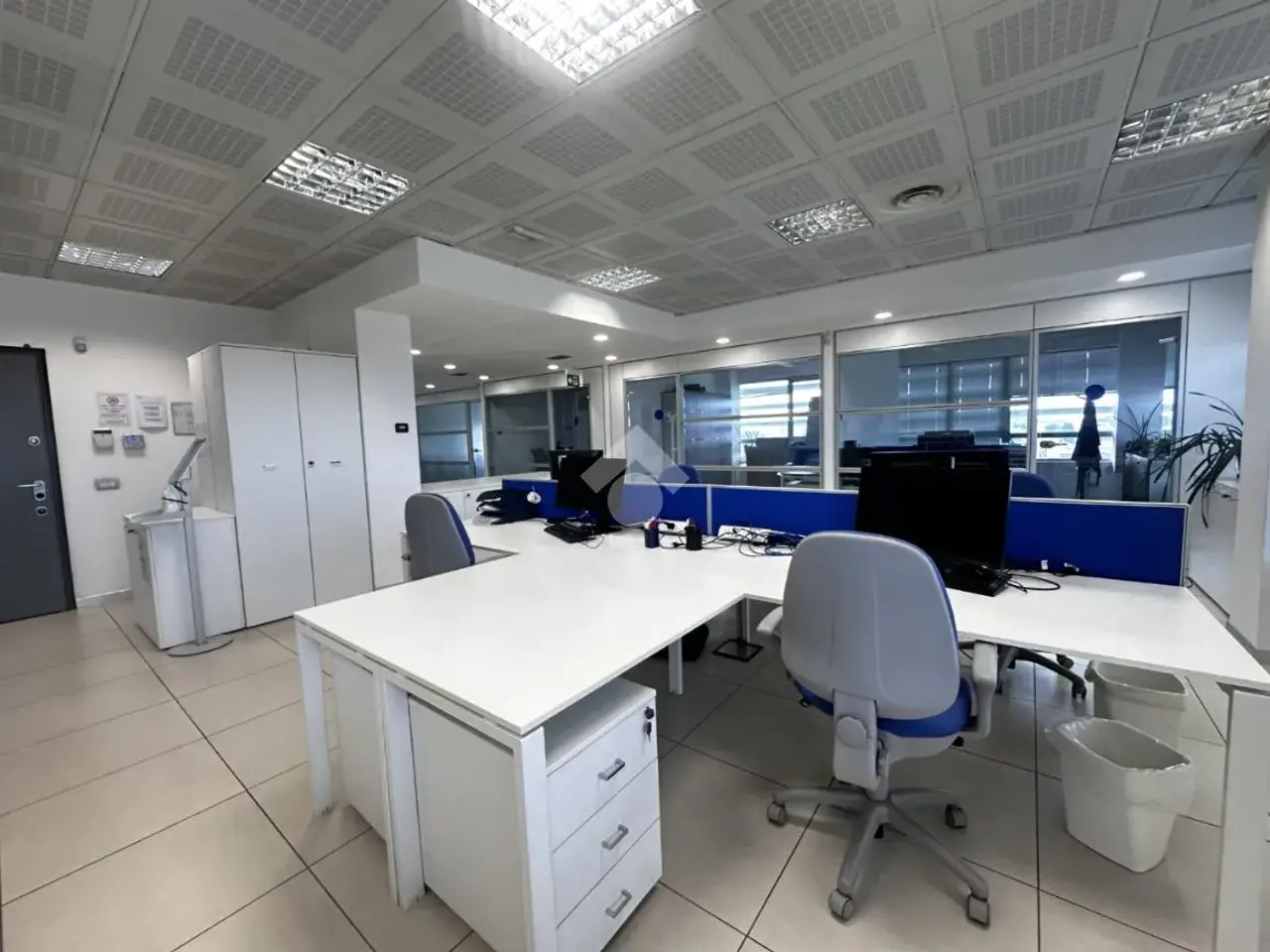Ufficio in Via Alessandro Volta 96, Desio, {3} - Foto 1