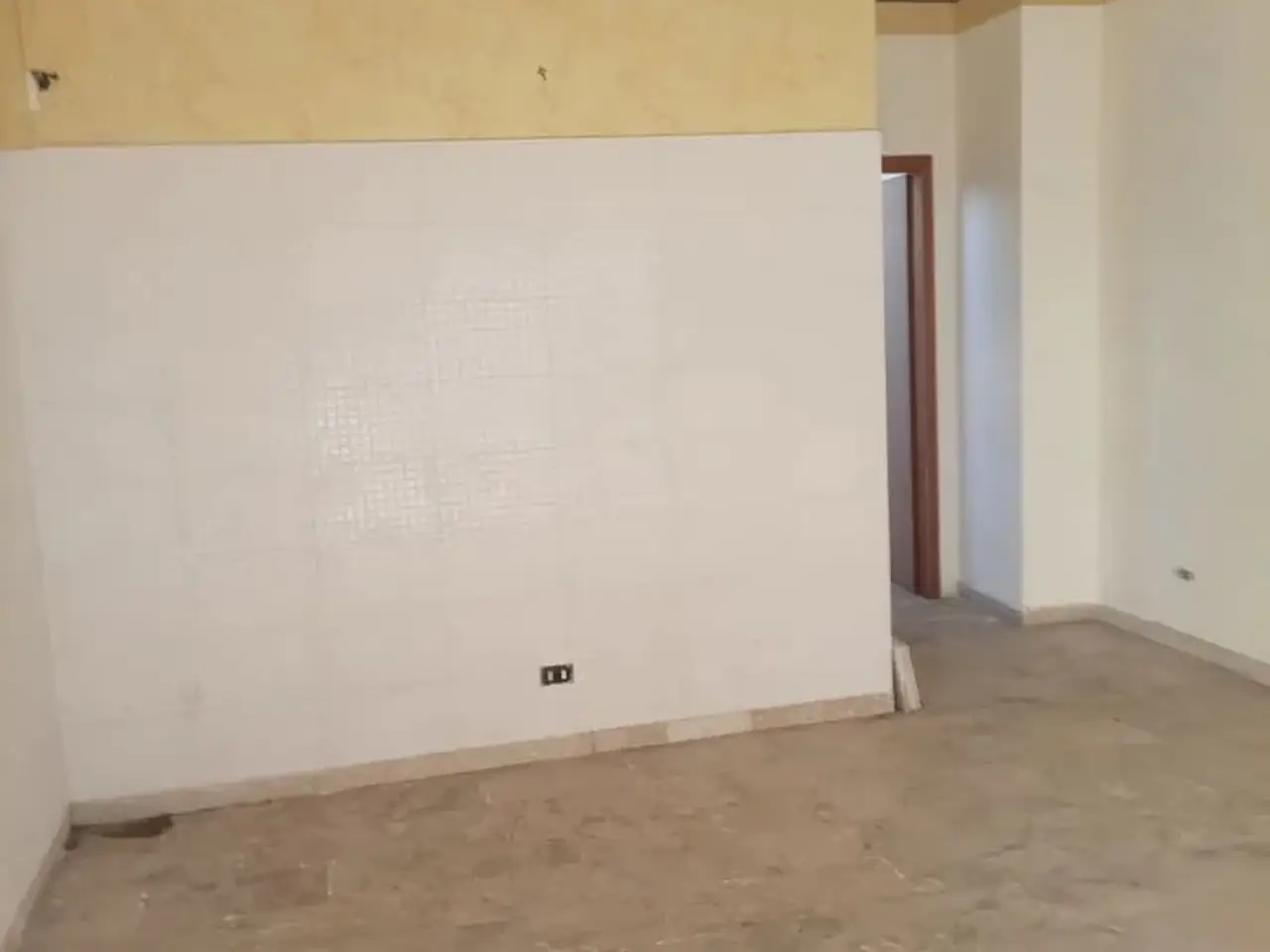 Esercizio commerciale in Via Prolungamento Risorgimento  46, Reggio di Calabria, {3} - Foto 2