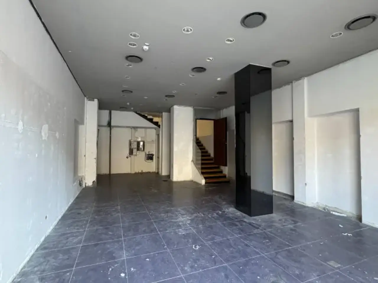 Negozio in Viale San Martino 141, Messina, {3} - Foto 2