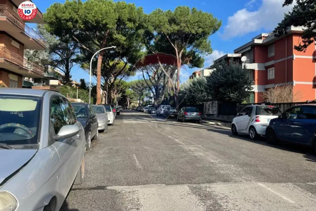 Appartamento in Via Ildebrando Vivanti 151, Roma - Foto 1