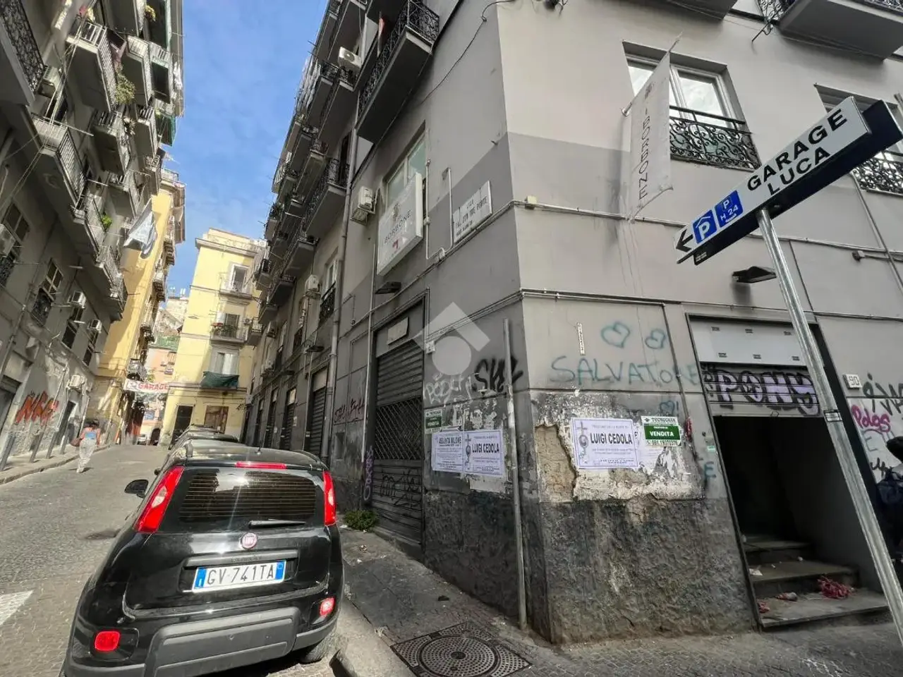 Negozio in Via Pietro Colletta 90, Napoli, {3} - Foto 2